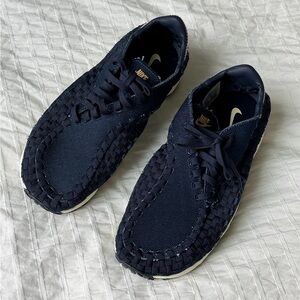 Nike Men's Dark Blue Woven Sneakers